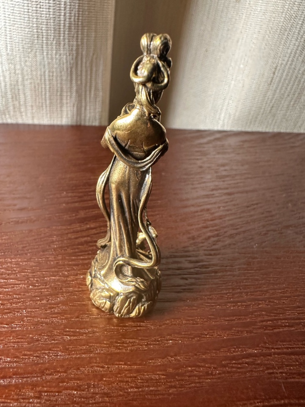 Mini Brass Collectible Figurine Tea Goddess Holding Tea Cup, Vintage Style - Picture 9 of 15